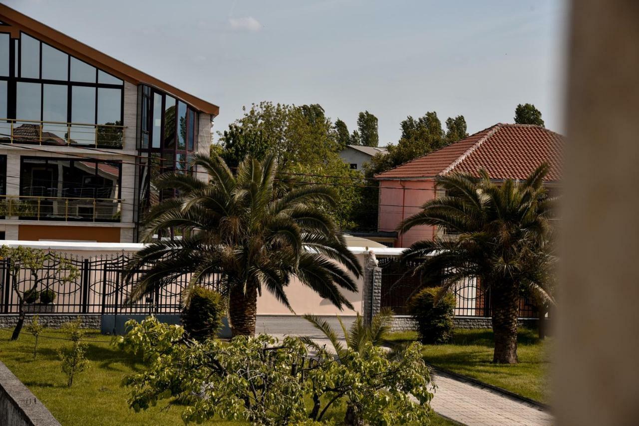 Villa Garden Shkodra Екстер'єр фото