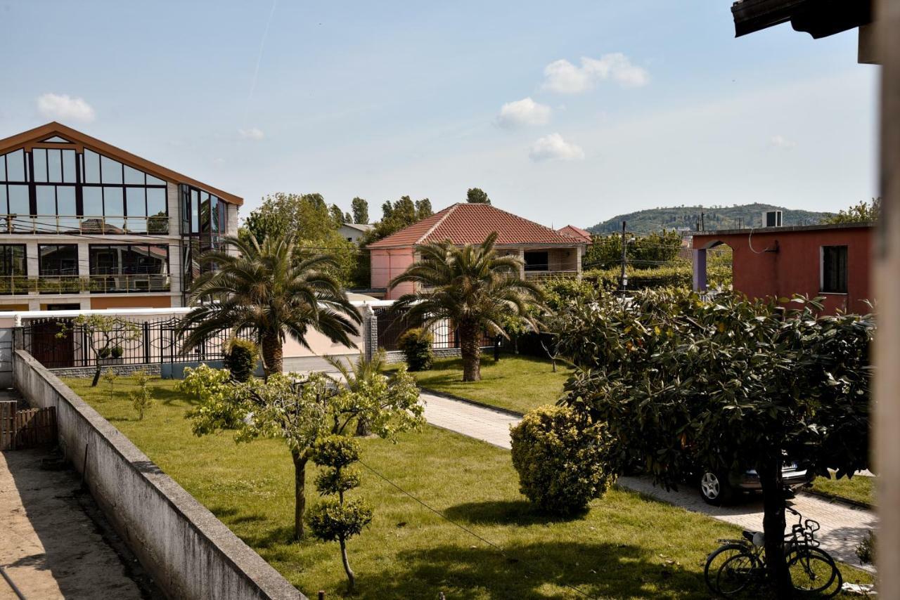 Villa Garden Shkodra Екстер'єр фото